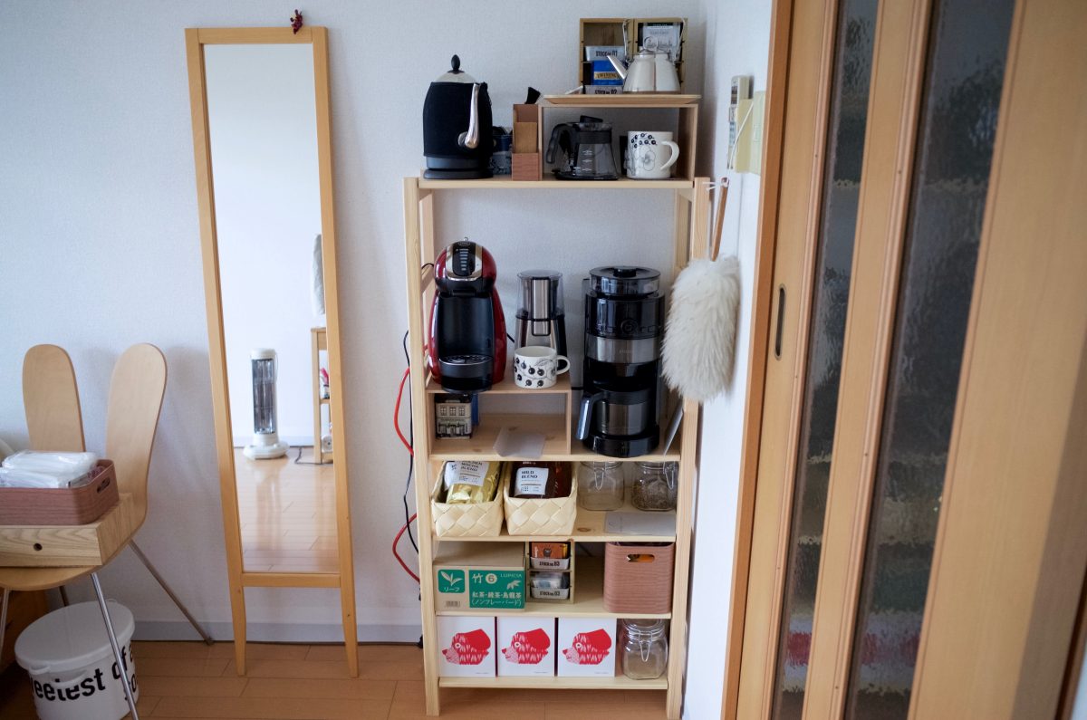 コーヒー紅茶用棚を設置しました 一語一絵